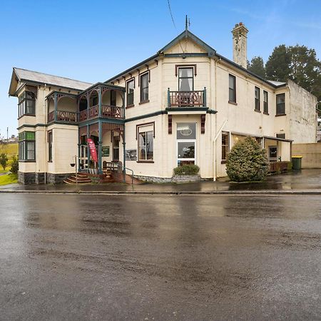 Bischoff Hotel Waratah Bagian luar foto