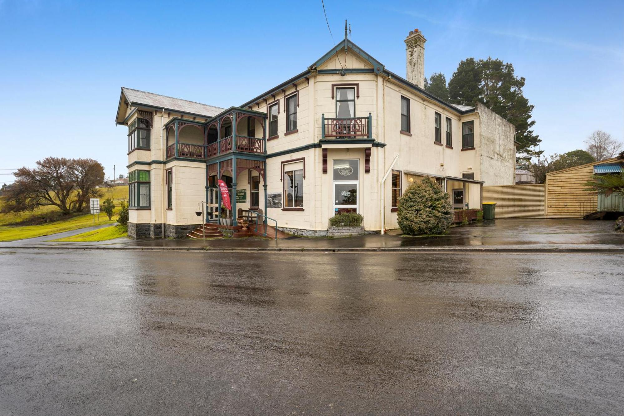 Bischoff Hotel Waratah Bagian luar foto