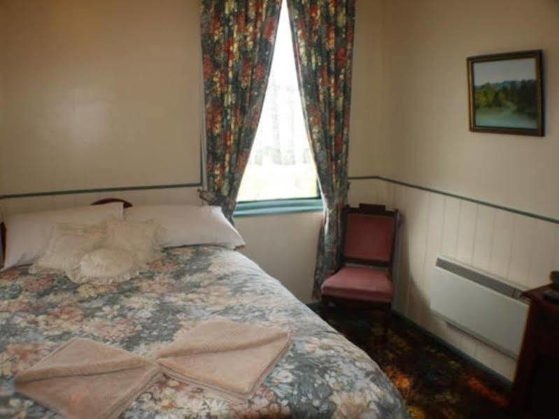 Bischoff Hotel Waratah Bagian luar foto