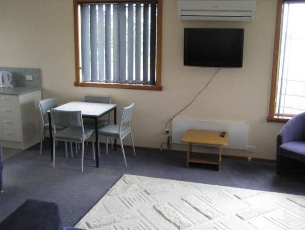 Bischoff Hotel Waratah Bagian luar foto
