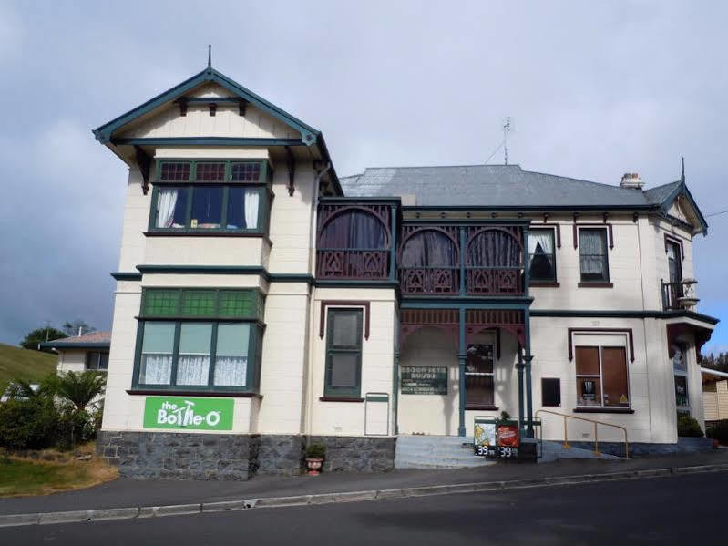 Bischoff Hotel Waratah Bagian luar foto